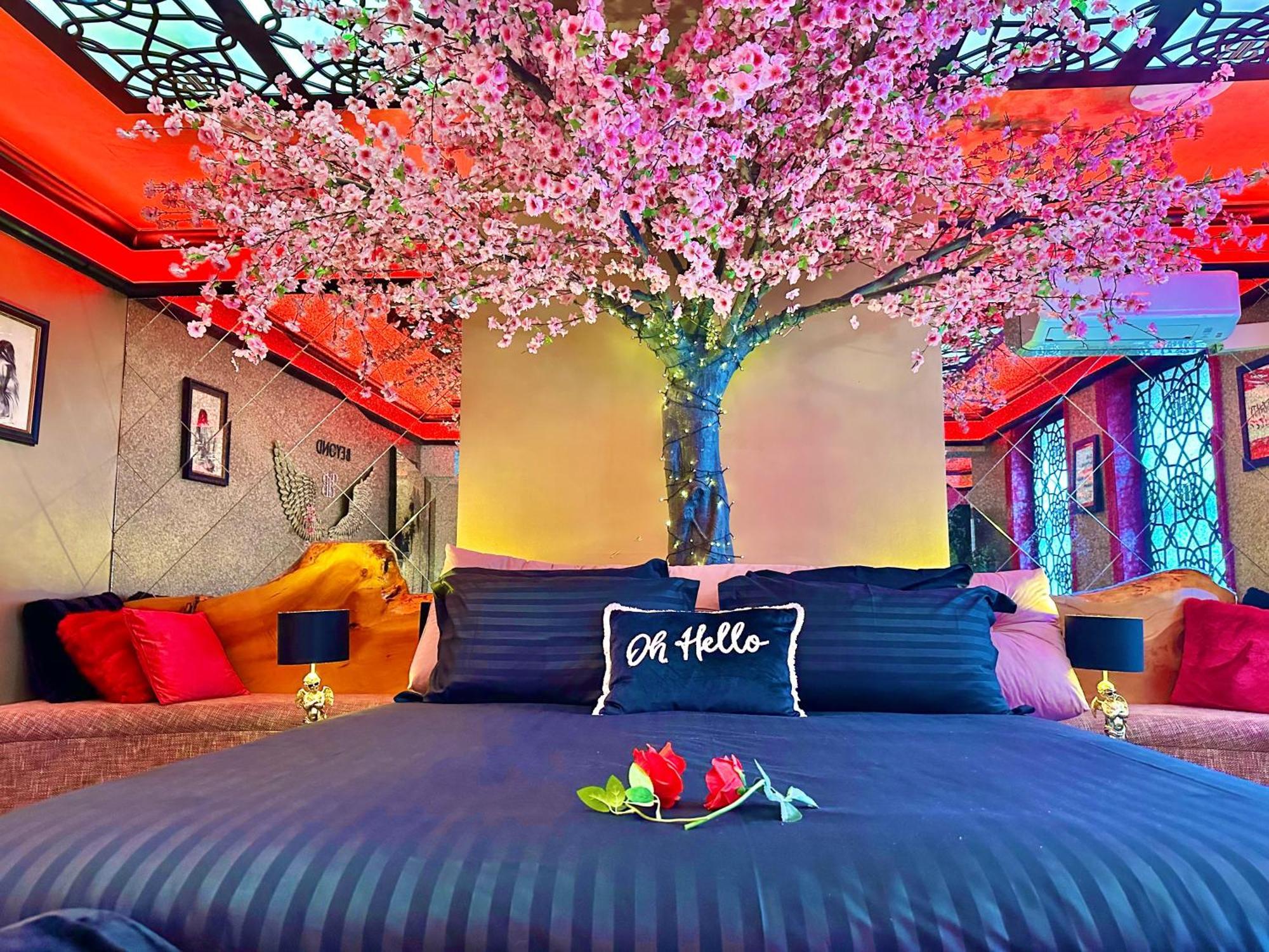 Beyond - Romantic Basement Apartment - Close To Beach - With Parking Bournemouth Zewnętrze zdjęcie